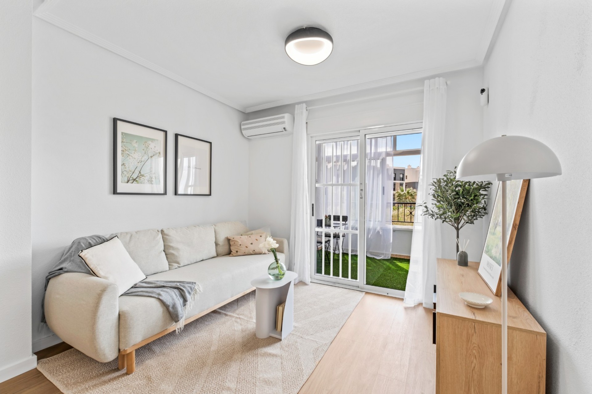 Resale - Apartment -
Orihuela Costa - La Florida