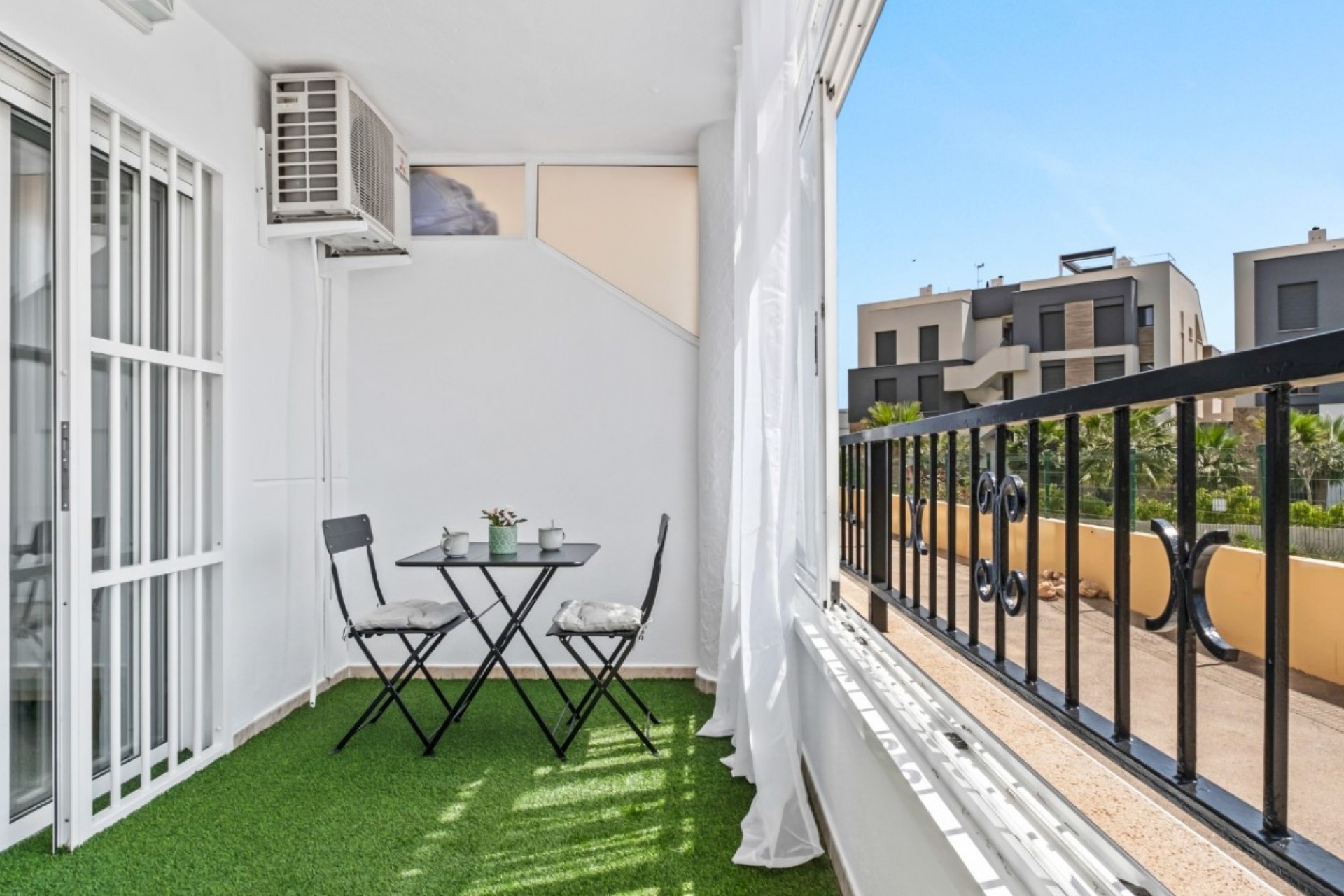 Resale - Apartment -
Orihuela Costa - La Florida