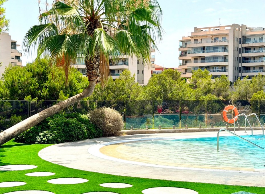 Resale - Apartment -
Orihuela Costa - La Zenia