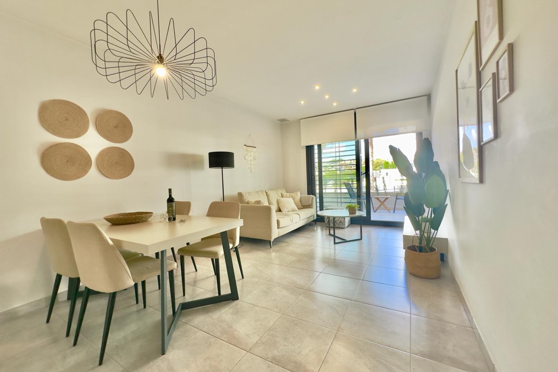 Resale - Apartment -
Orihuela Costa - Las Filipinas