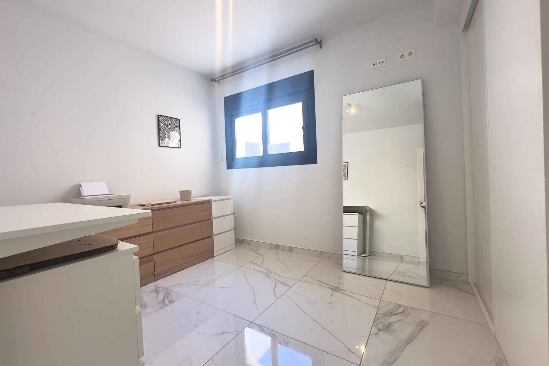 Resale - Apartment -
Orihuela Costa - Pau 8