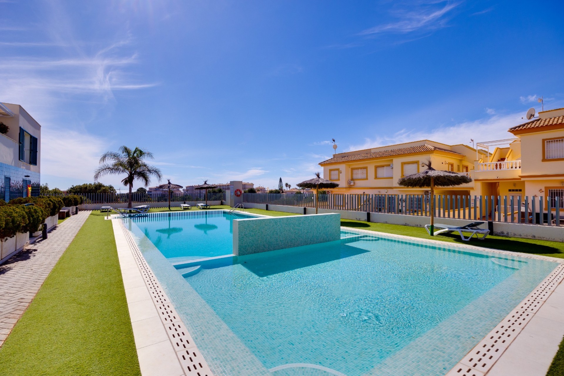 Resale - Apartment -
Orihuela Costa - Playa Flamenca