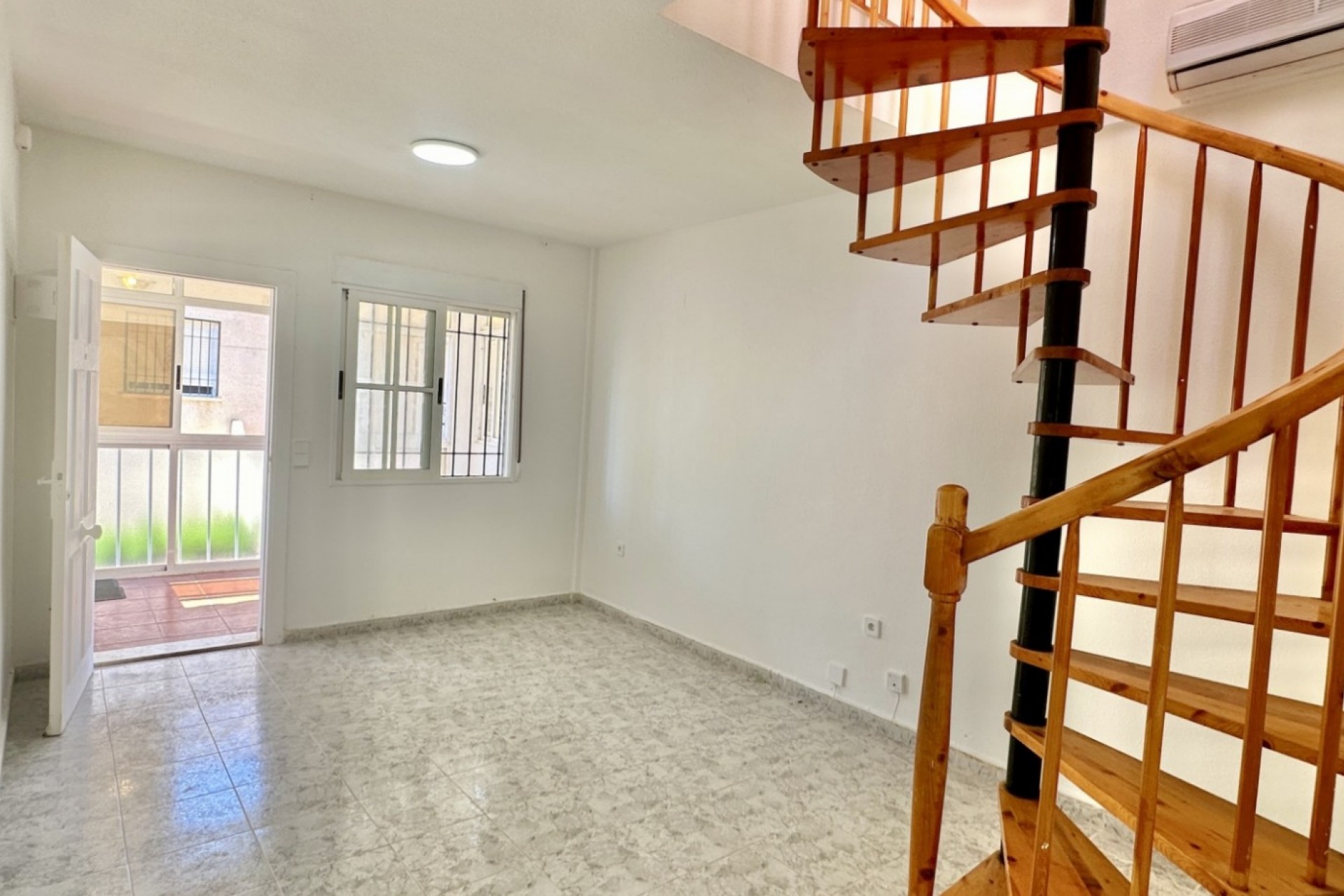 Resale - Apartment -
Orihuela Costa - Playa Flamenca