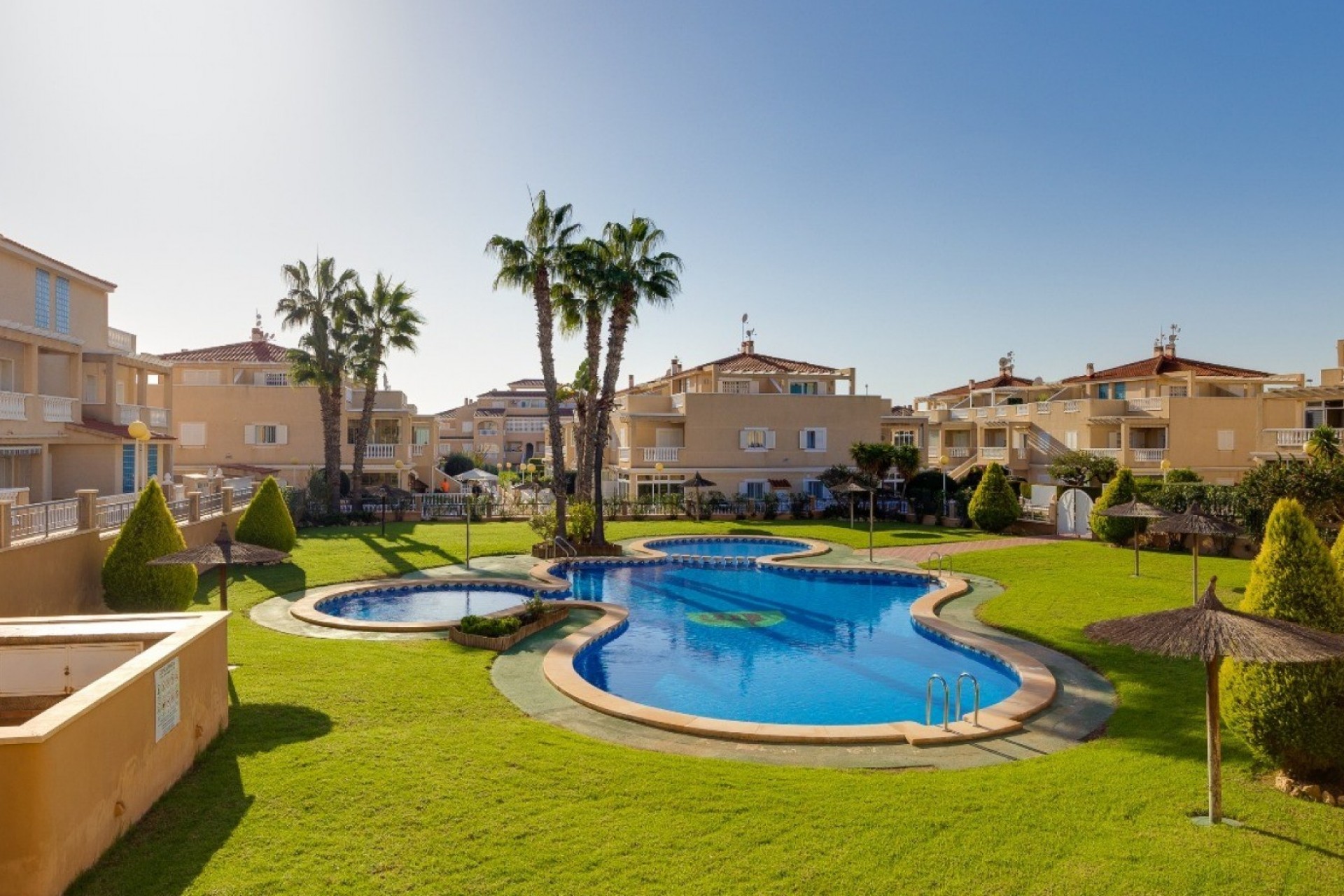 Resale - Apartment -
Orihuela Costa - Playa Flamenca