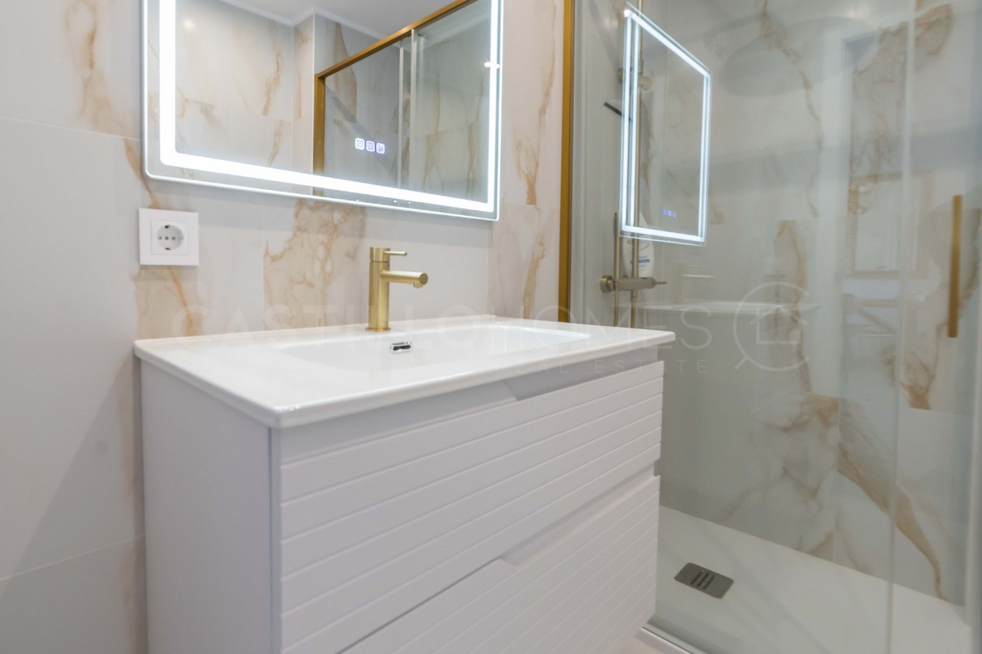 Resale - Apartment -
Orihuela Costa - Punta Prima