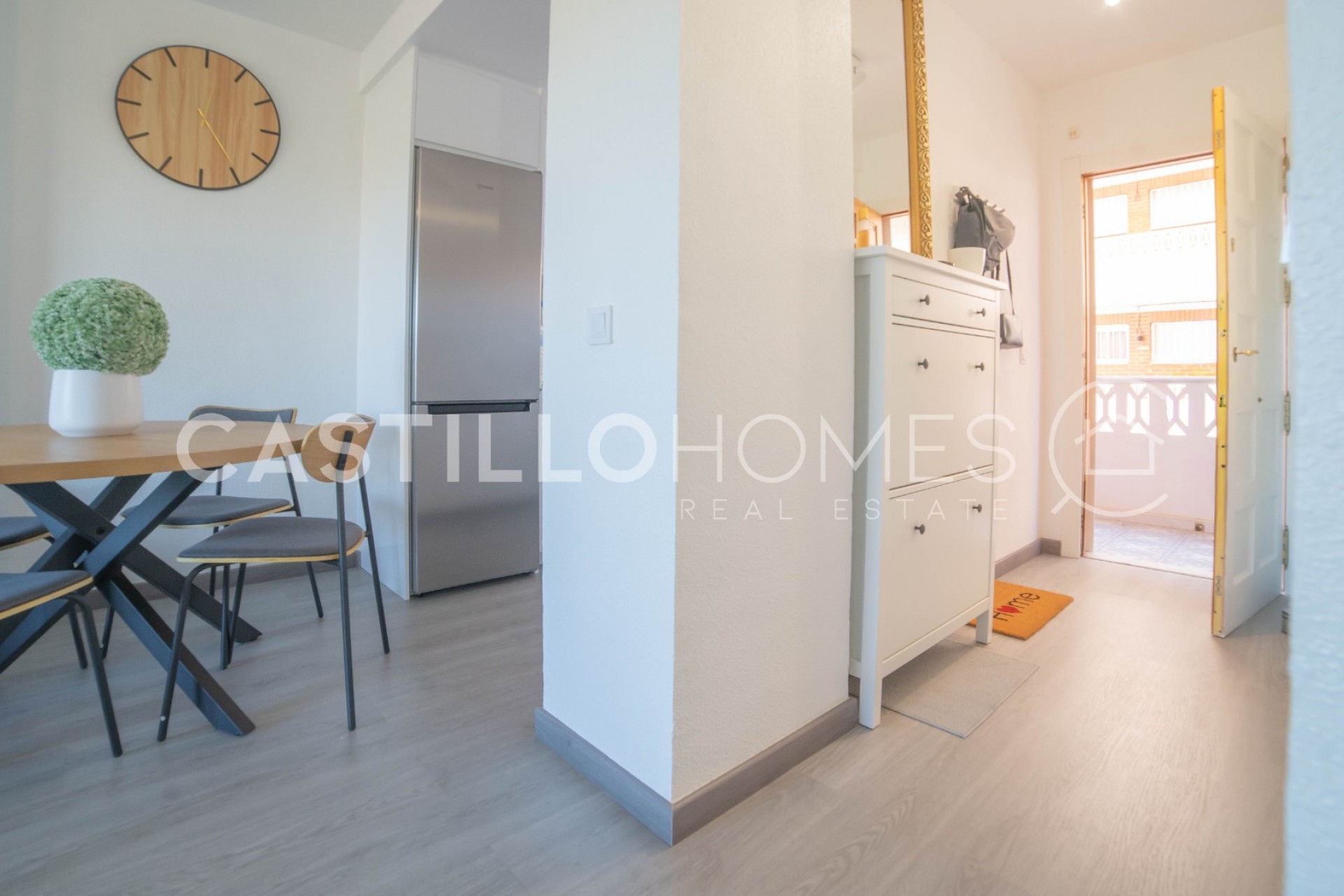 Resale - Apartment -
Orihuela Costa - Punta Prima