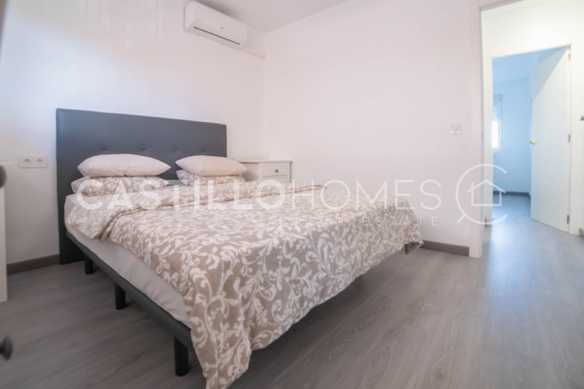 Resale - Apartment -
Orihuela Costa - Punta Prima