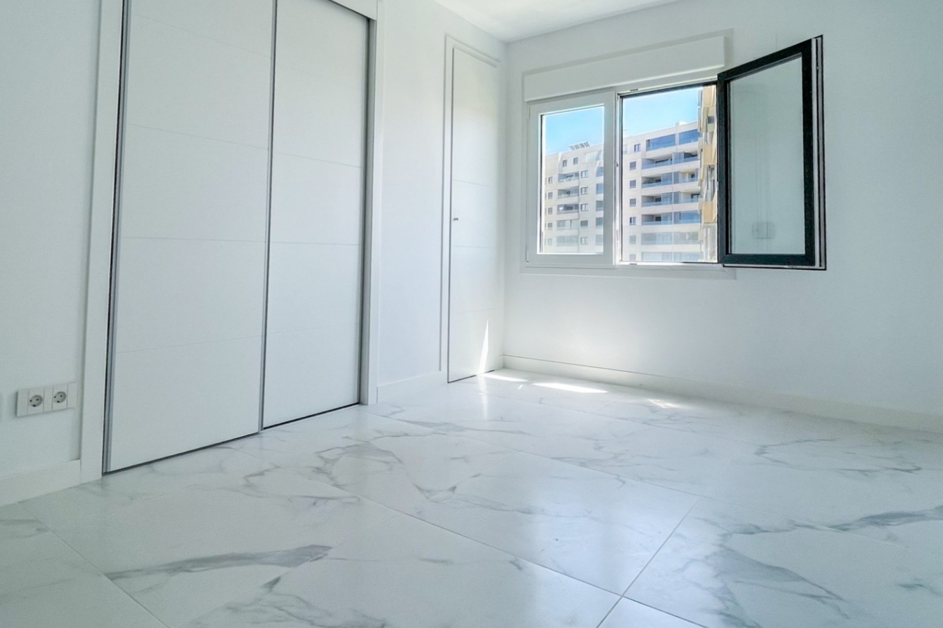 Resale - Apartment -
Orihuela Costa - Punta Prima