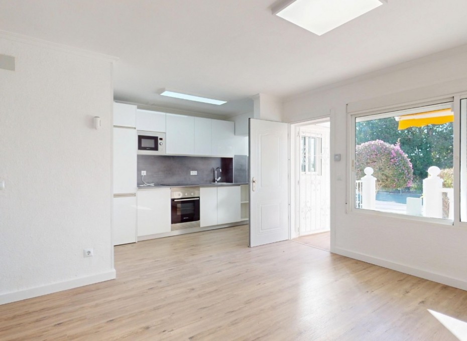 Resale - Apartment -
Orihuela Costa - Villamartín