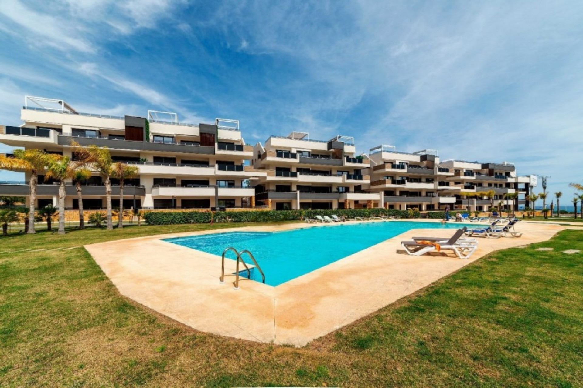 Resale - Apartment -
Orihuela Costa