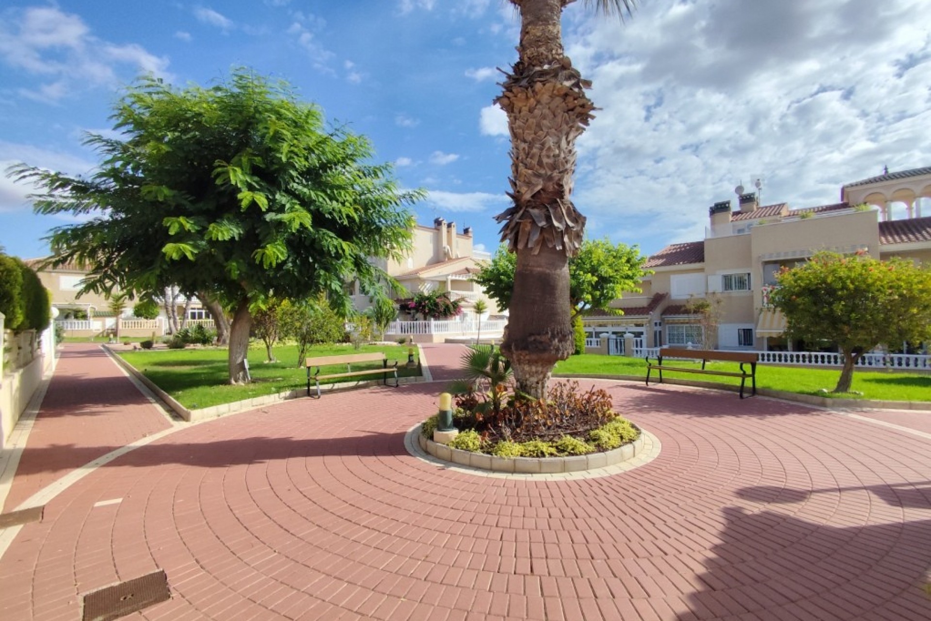 Resale - Apartment -
Orihuela Costa