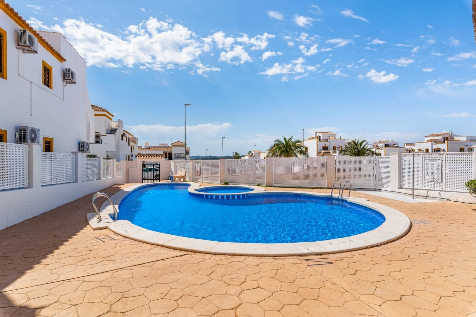 Resale - Apartment -
Orihuela - Entre Naranjos Vistabella