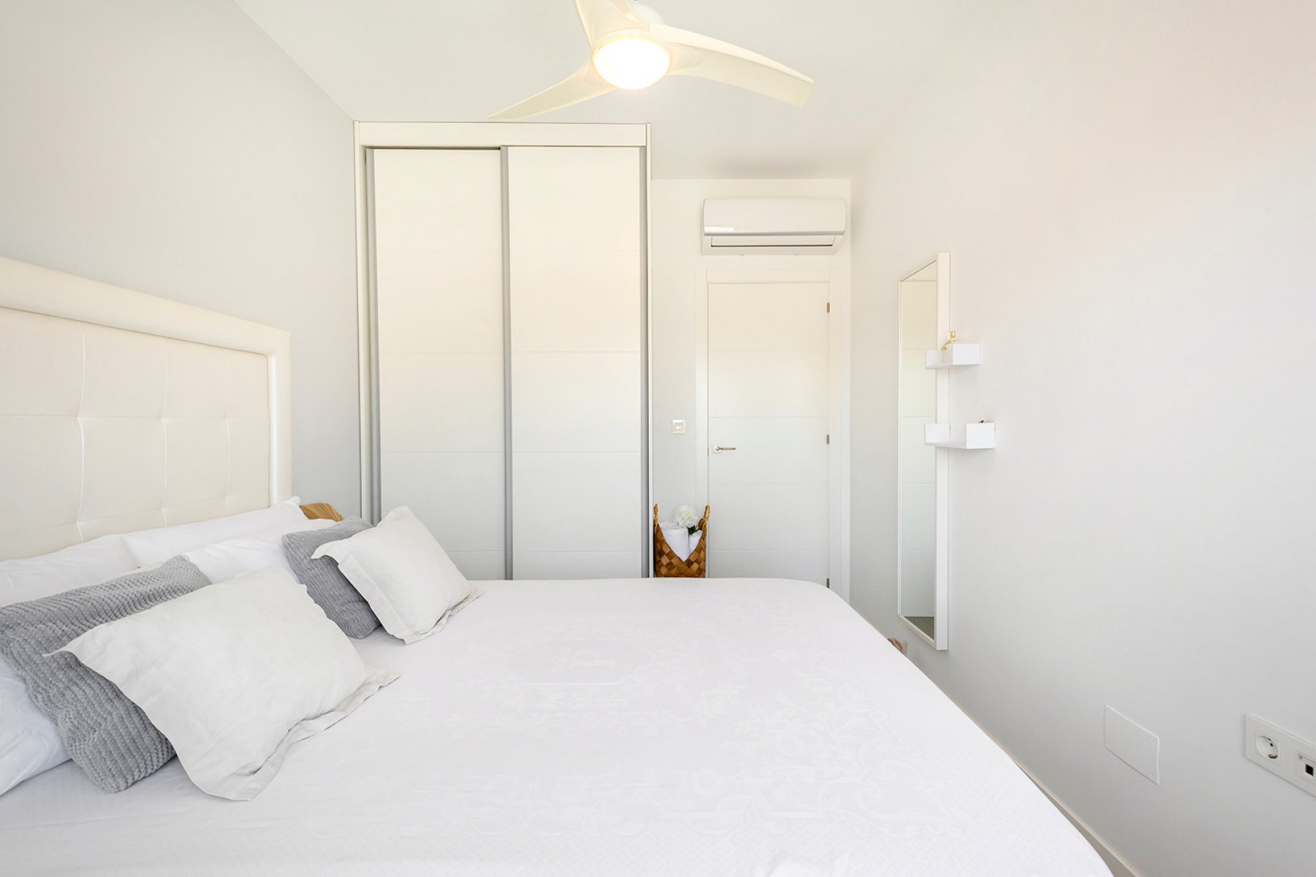 Resale - Apartment -
Pilar de la Horadada - Torre de la Horadada