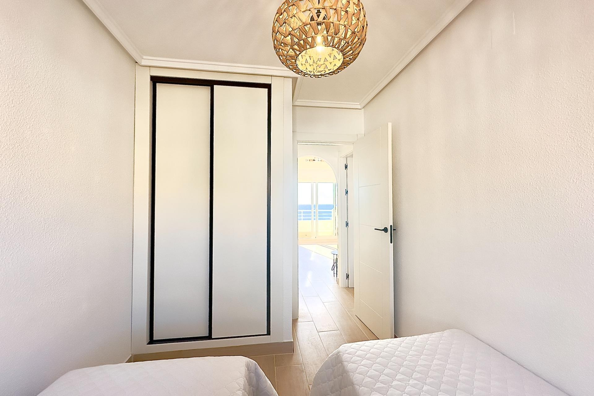 Resale - Apartment -
Torrevieja - Cabo Cervera