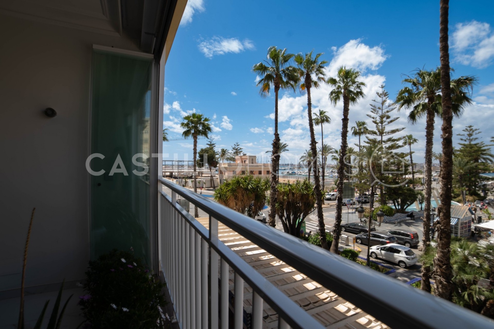 Resale - Apartment -
Torrevieja - Centro