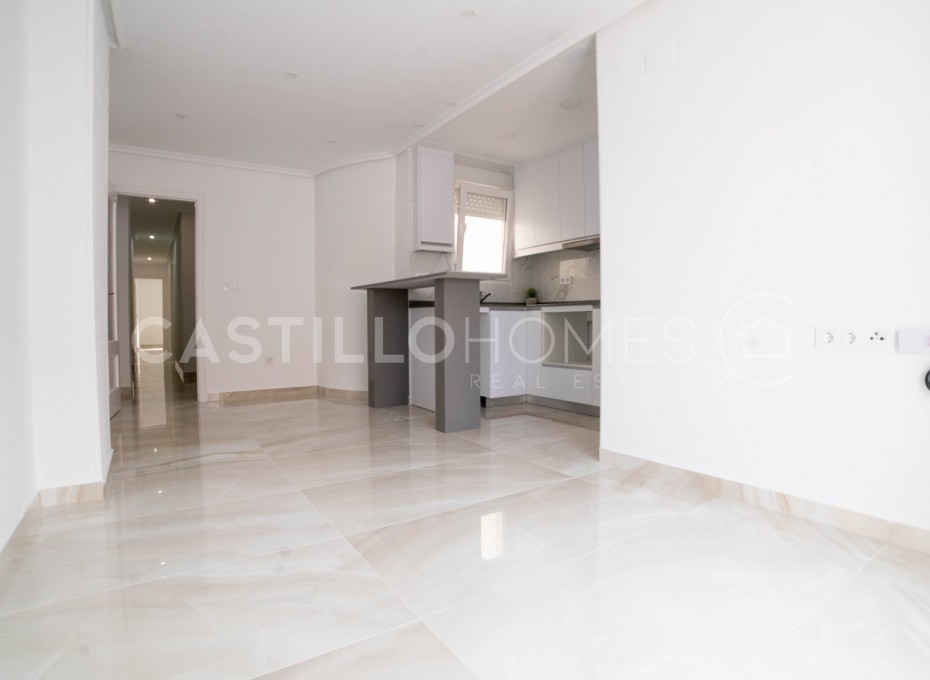 Resale - Apartment -
Torrevieja - Centro