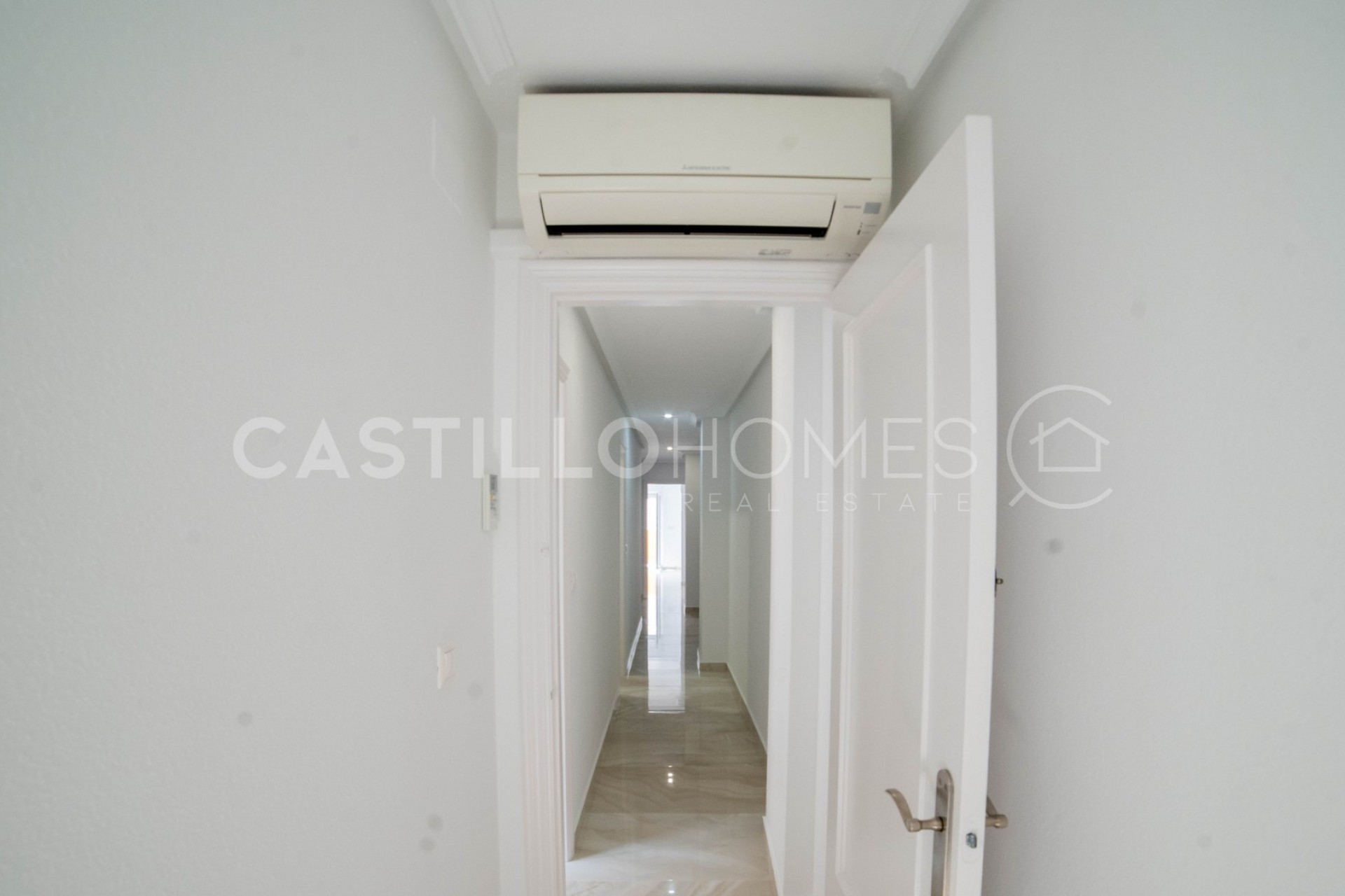 Resale - Apartment -
Torrevieja - Centro
