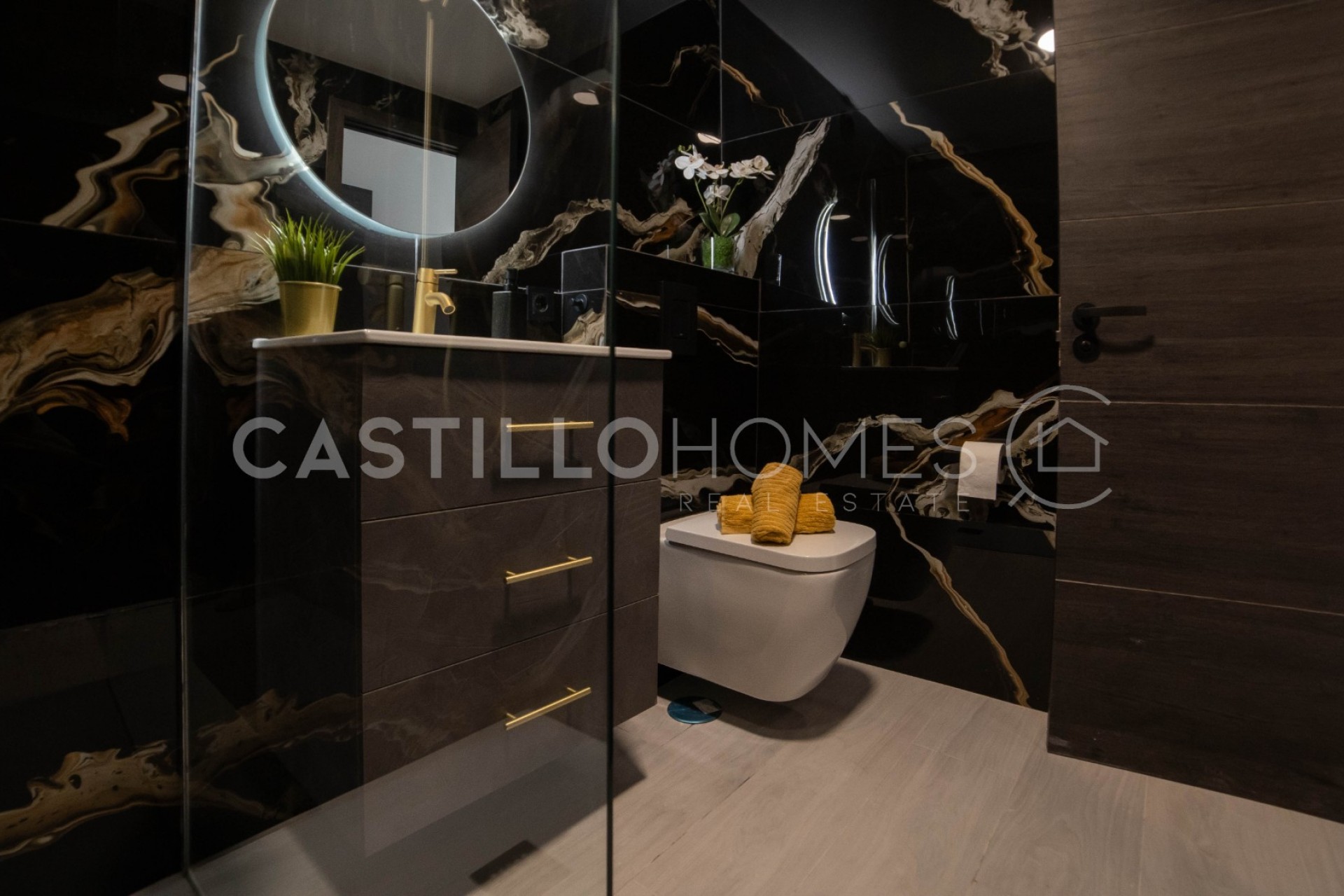 Resale - Apartment -
Torrevieja - Centro