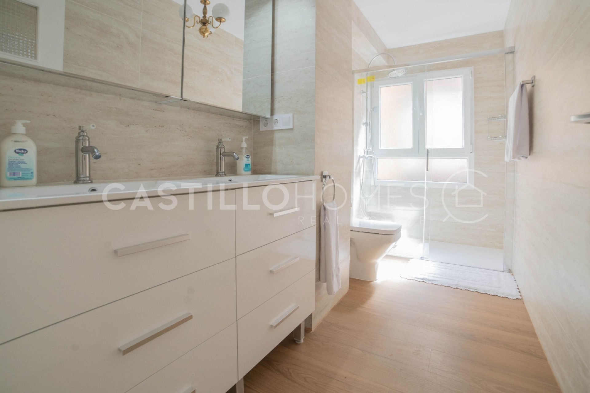 Resale - Apartment -
Torrevieja - Centro