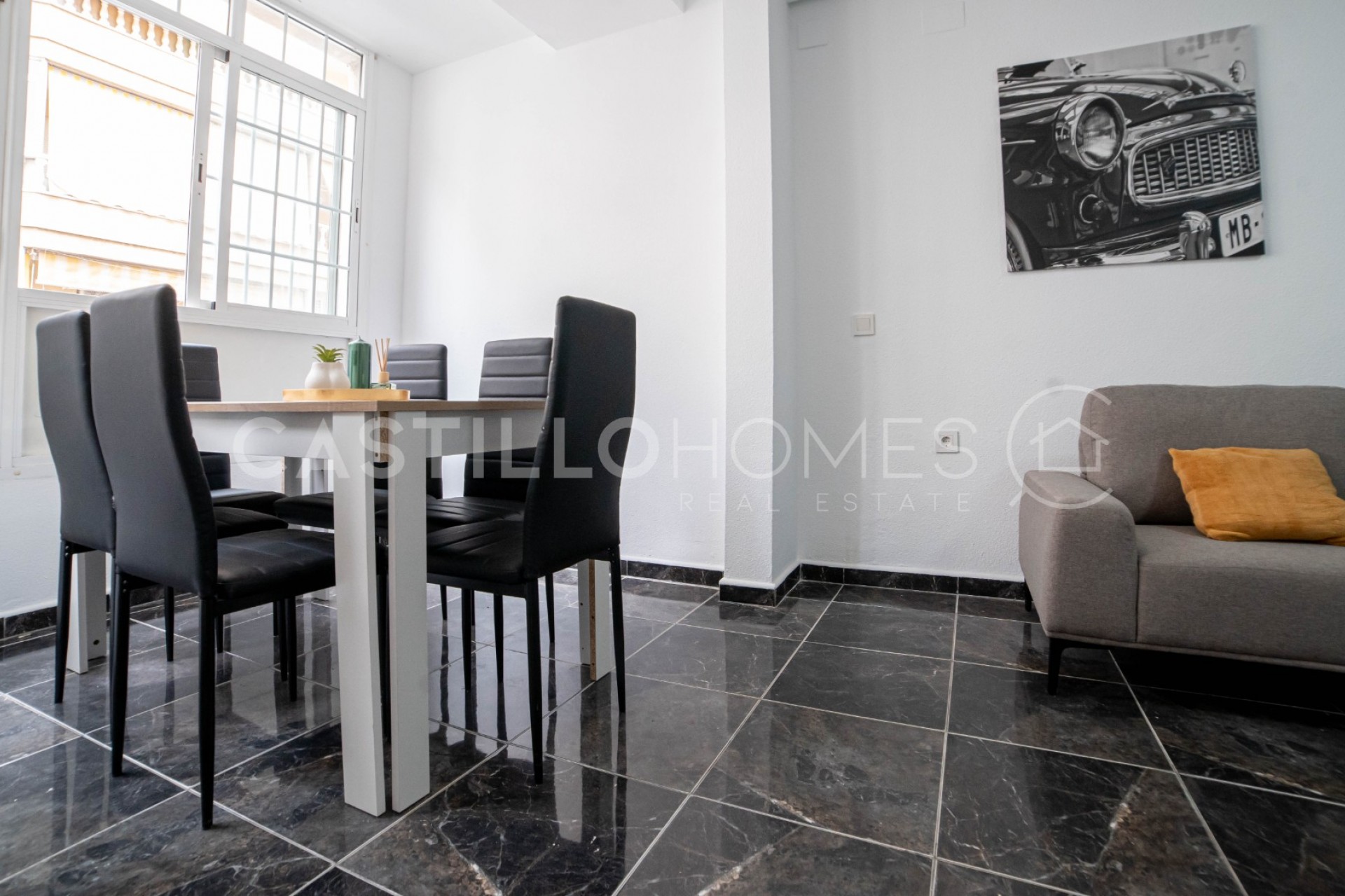 Resale - Apartment -
Torrevieja - Centro