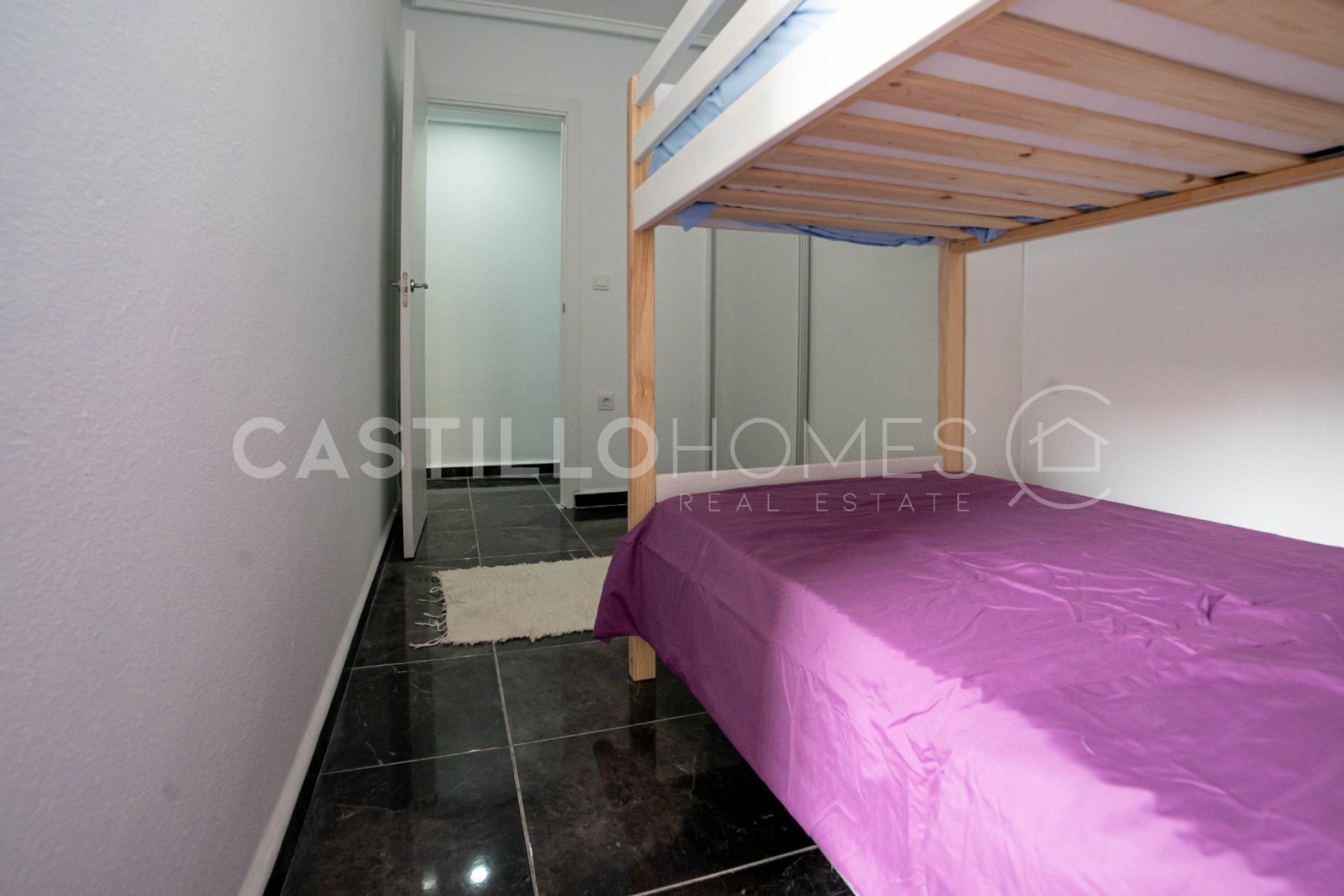 Resale - Apartment -
Torrevieja - Centro
