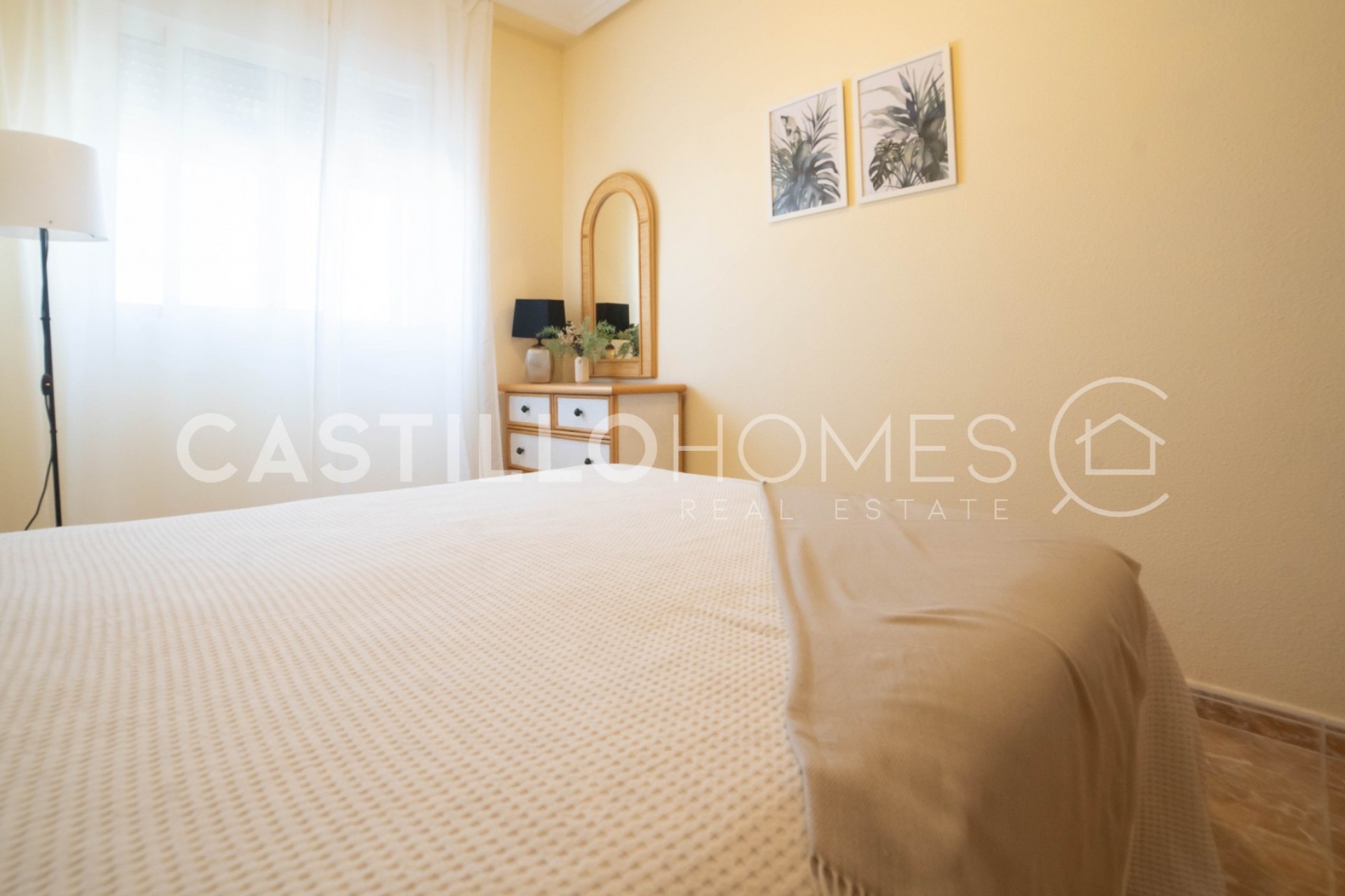 Resale - Apartment -
Torrevieja - Centro