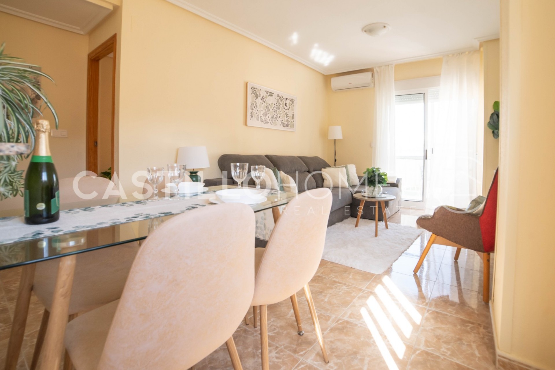 Resale - Apartment -
Torrevieja - Centro