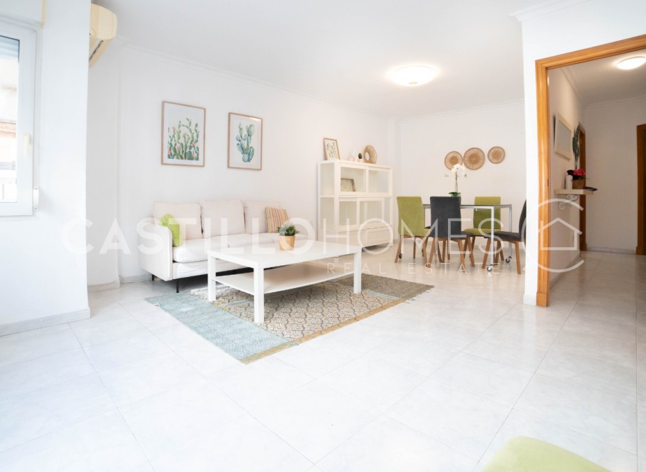 Resale - Apartment -
Torrevieja - Centro