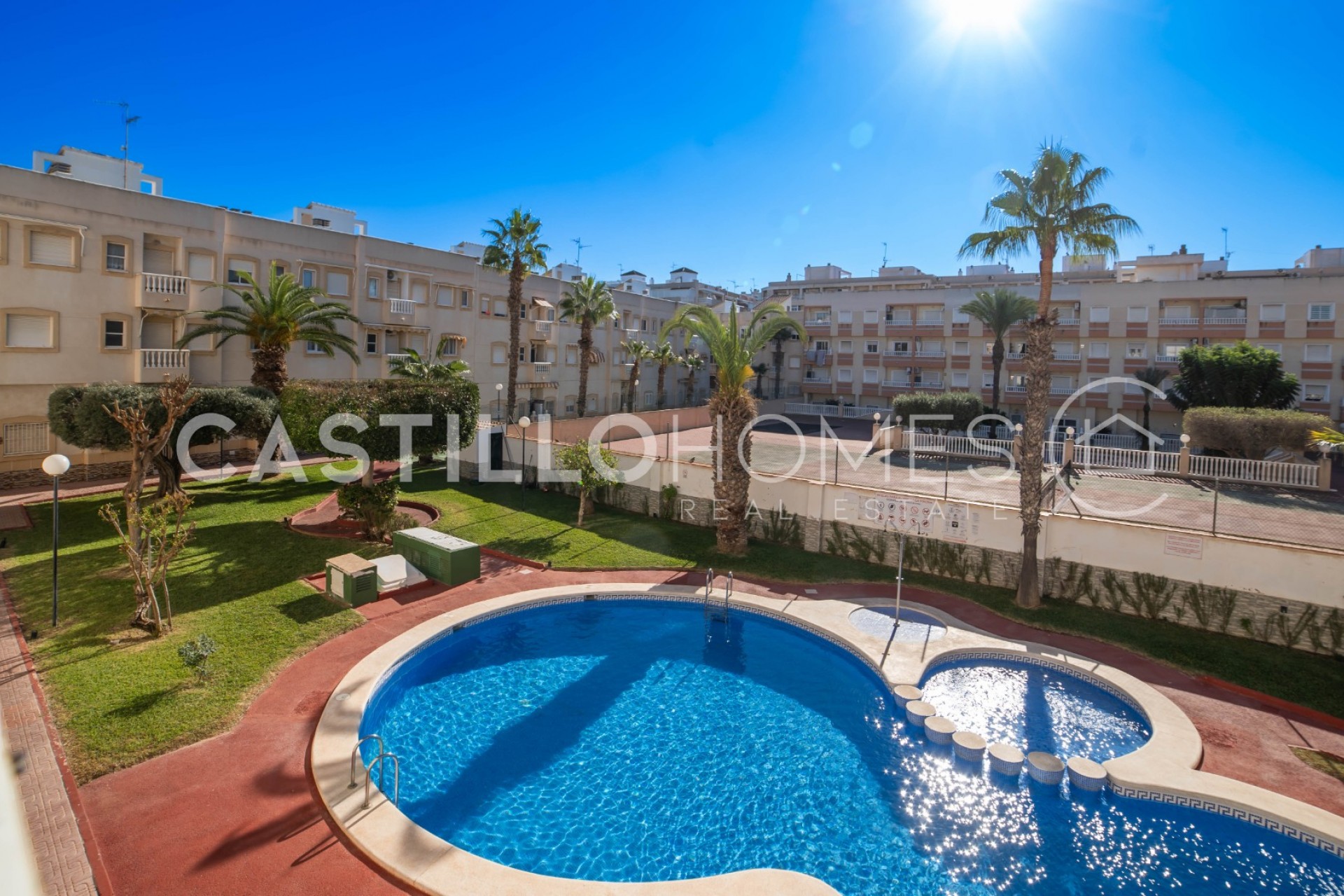 Resale - Apartment -
Torrevieja - Centro