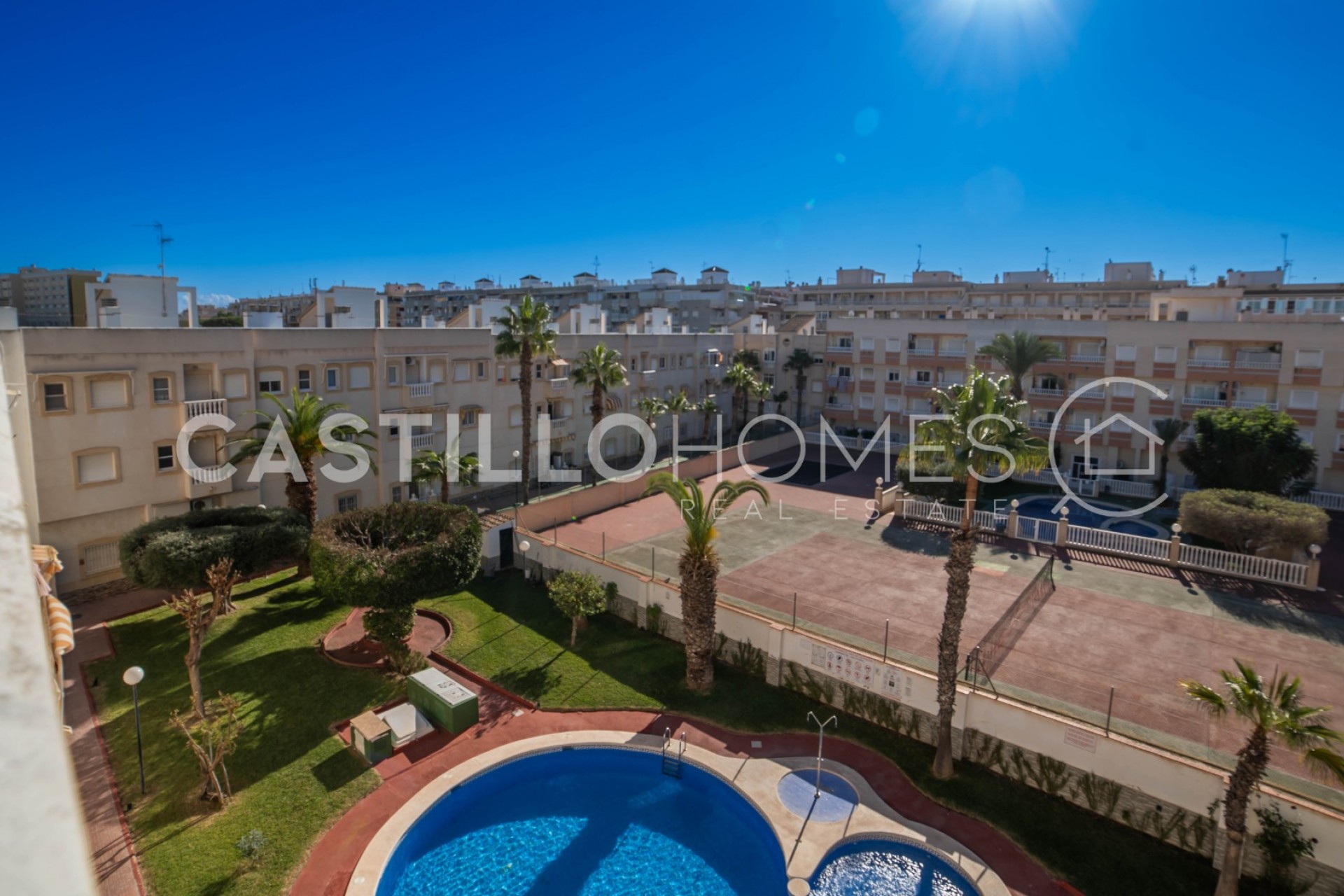 Resale - Apartment -
Torrevieja - Centro