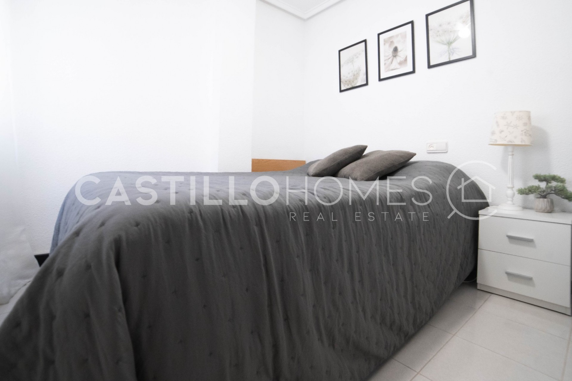 Resale - Apartment -
Torrevieja - Centro