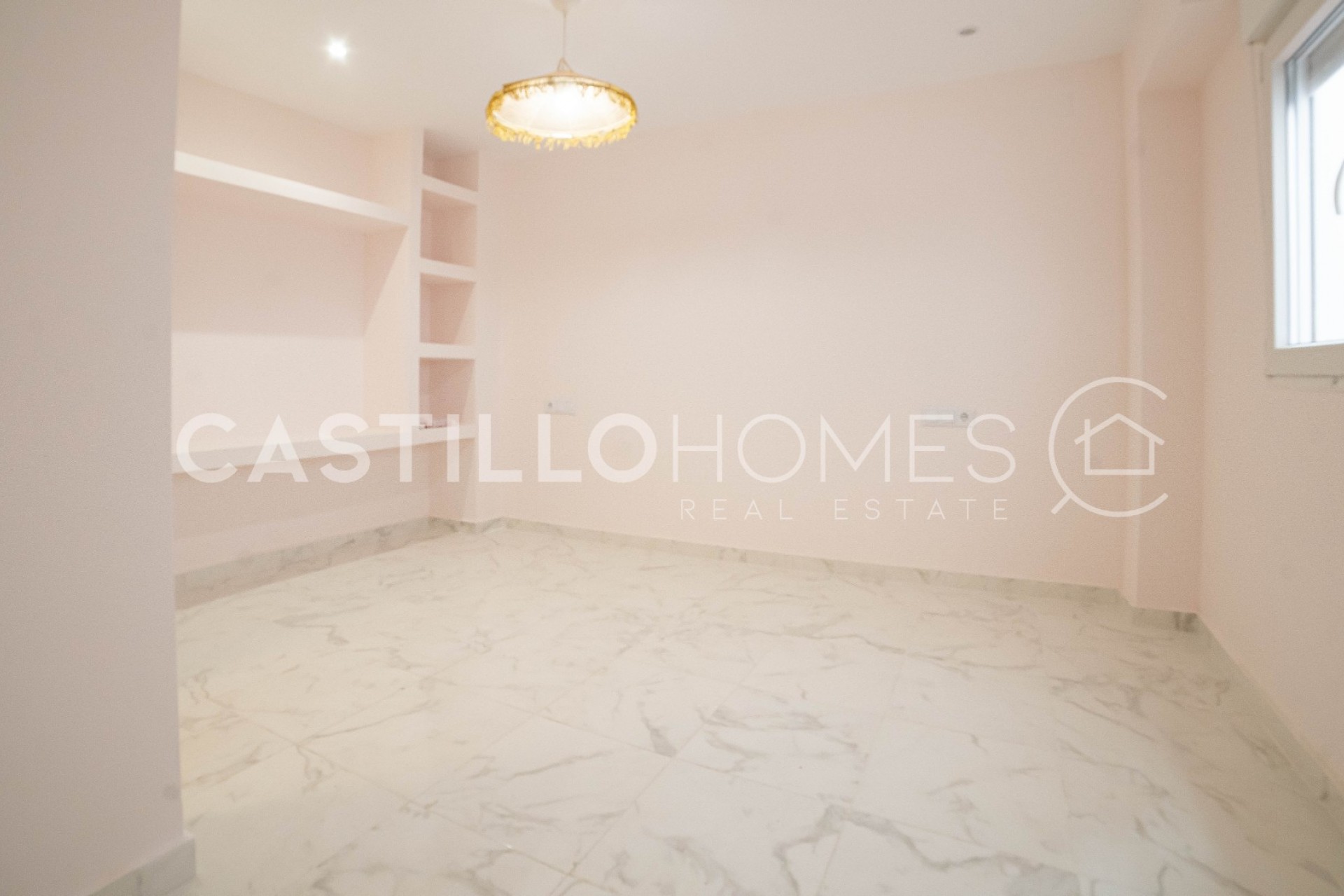 Resale - Apartment -
Torrevieja - Centro