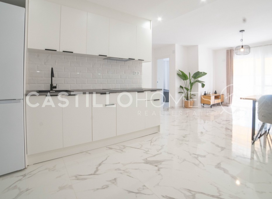 Resale - Apartment -
Torrevieja - Centro