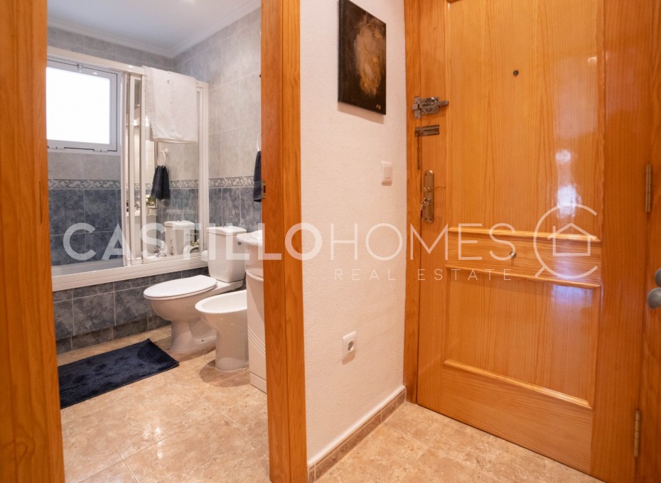 Resale - Apartment -
Torrevieja - Centro