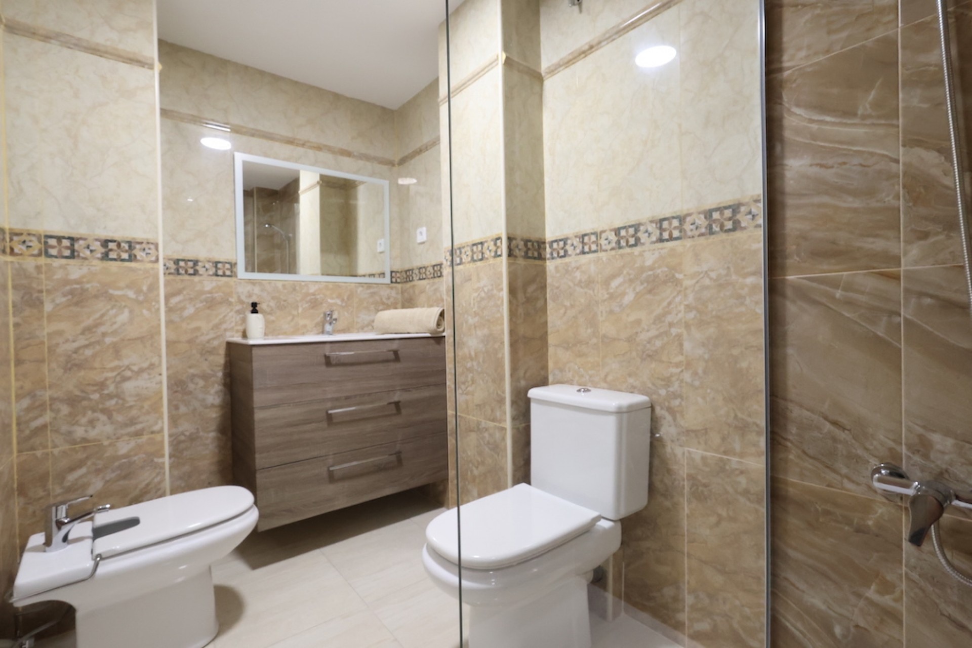 Resale - Apartment -
Torrevieja - Centro