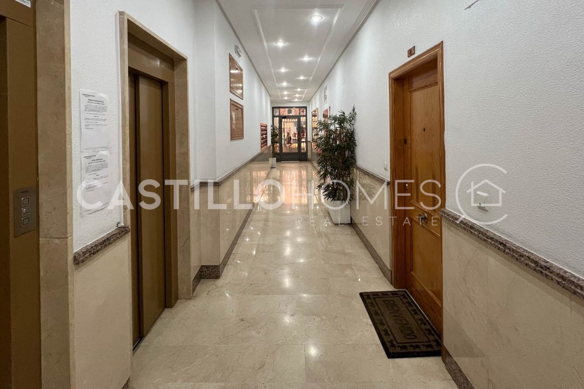 Resale - Apartment -
Torrevieja - Centro