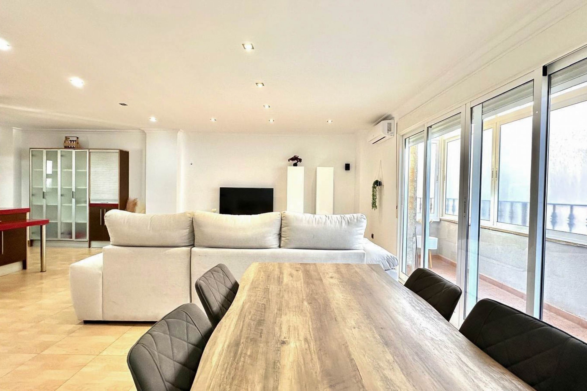 Resale - Apartment -
Torrevieja - Centro