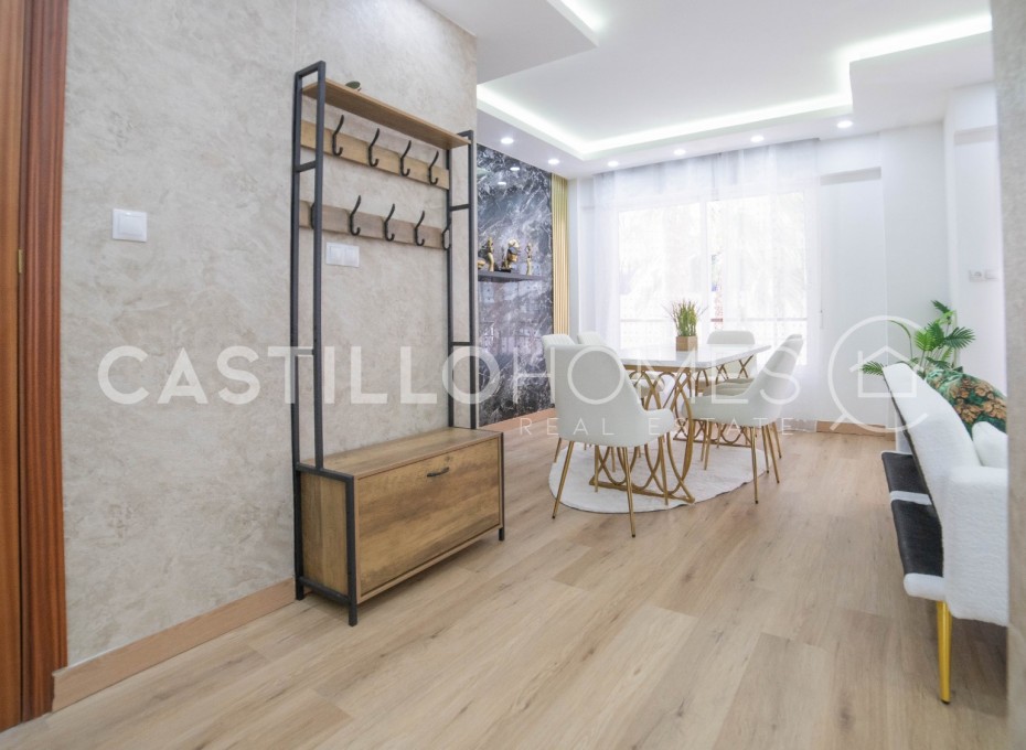 Resale - Apartment -
Torrevieja - Centro