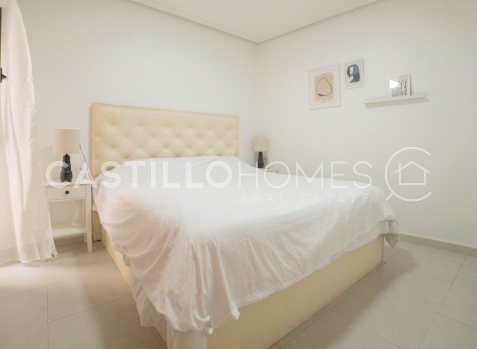 Resale - Apartment -
Torrevieja - Centro