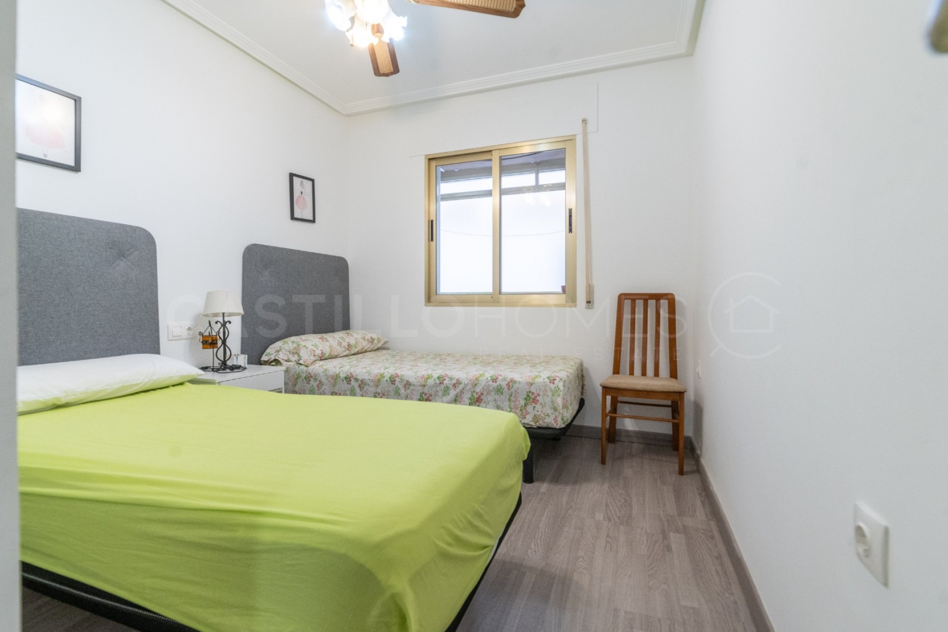 Resale - Apartment -
Torrevieja - El Acequión - Los Náufragos