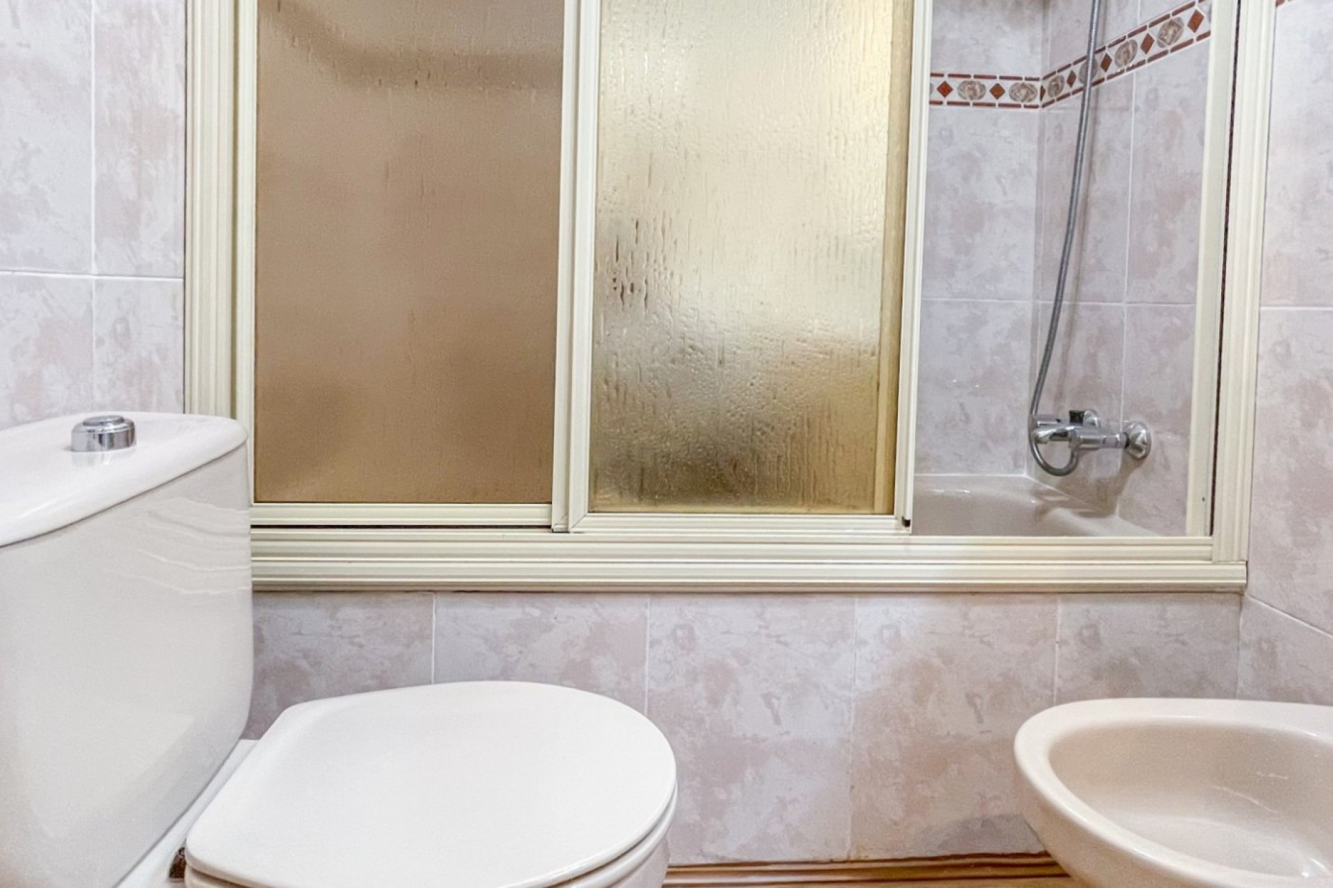 Resale - Apartment -
Torrevieja - El Acequión - Los Náufragos