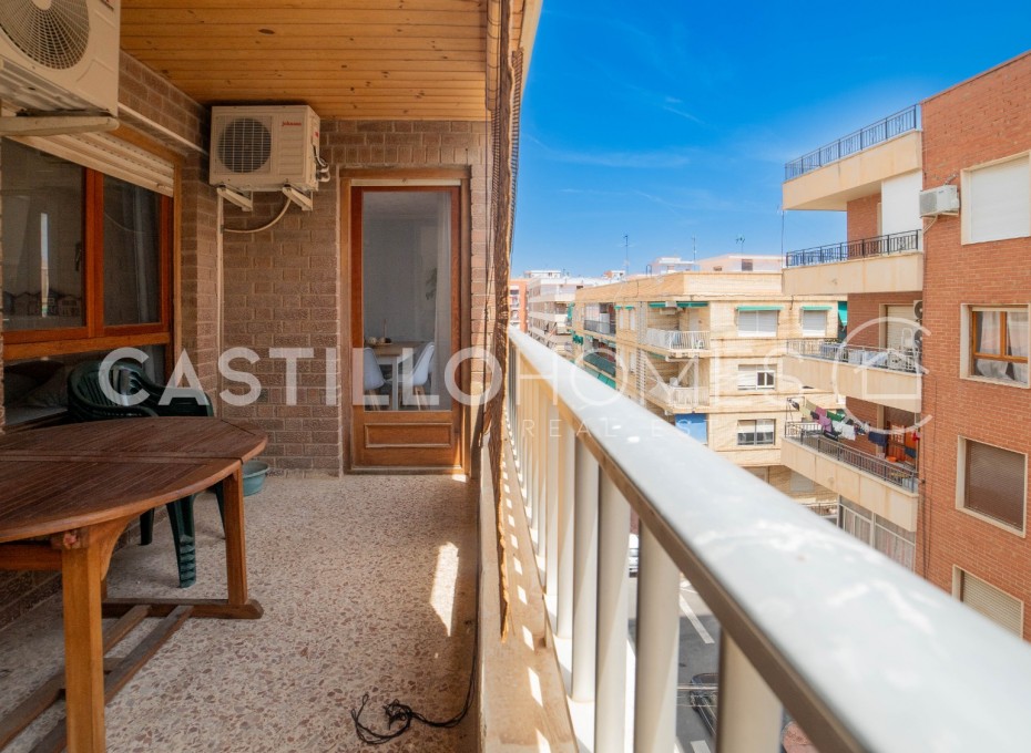 Resale - Apartment -
Torrevieja - El Acequión