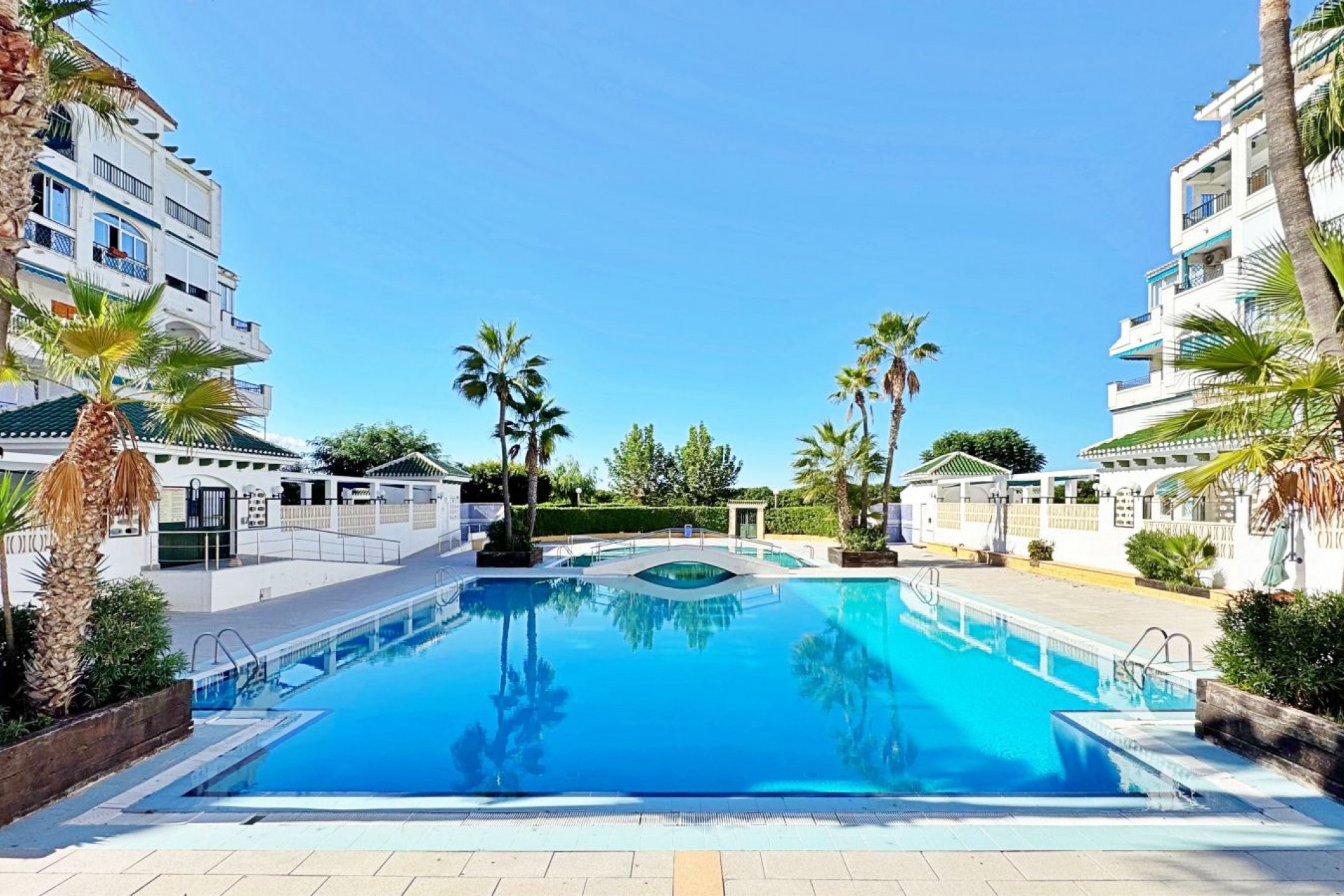Resale - Apartment -
Torrevieja - La Mata
