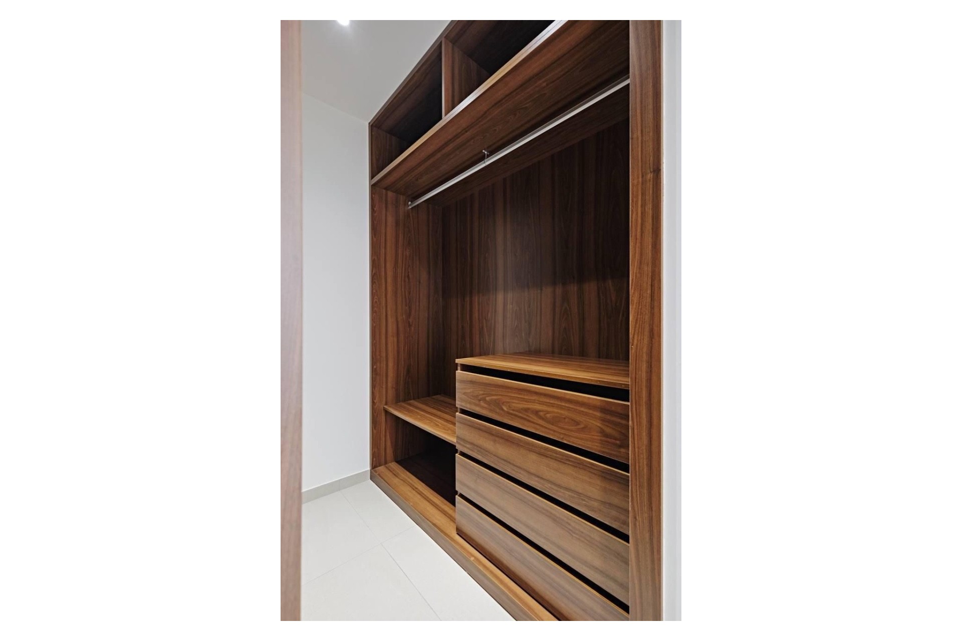 Resale - Apartment -
Torrevieja - La veleta