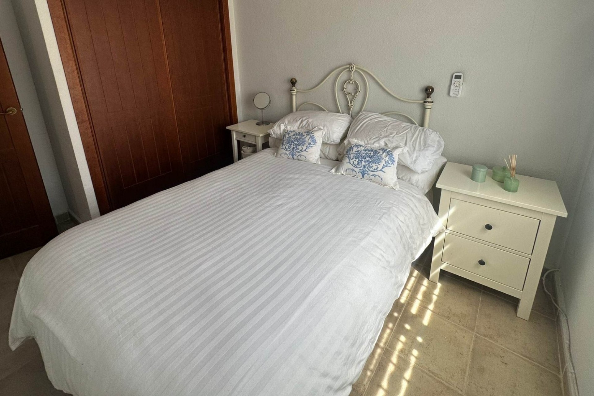 Resale - Apartment -
Torrevieja - Nueva Torrevieja - Aguas Nuevas