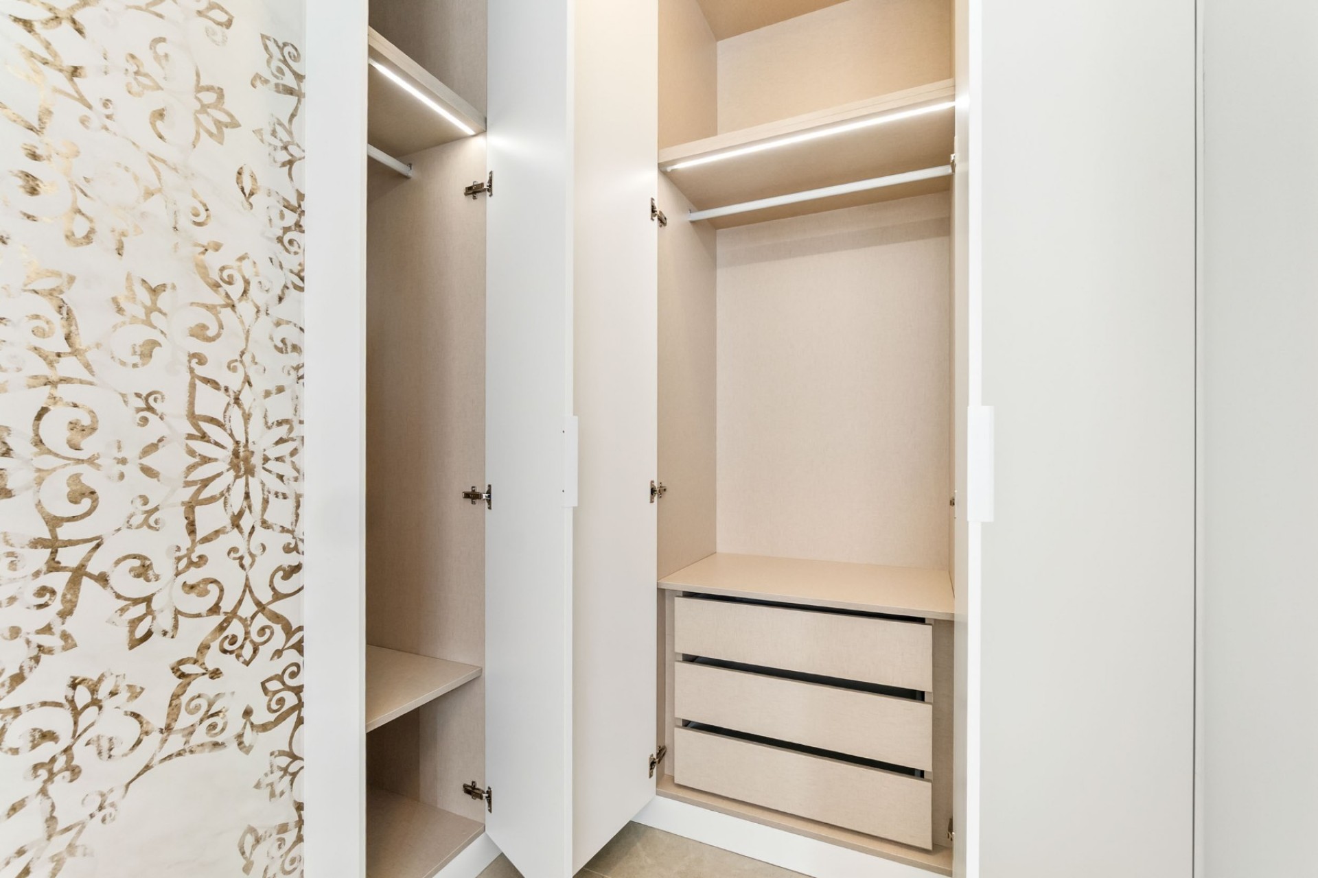 Resale - Apartment -
Torrevieja - Playa de El Cura