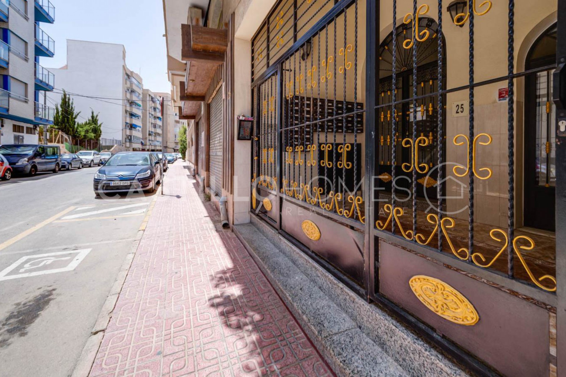 Resale - Apartment -
Torrevieja - Playa de los Locos