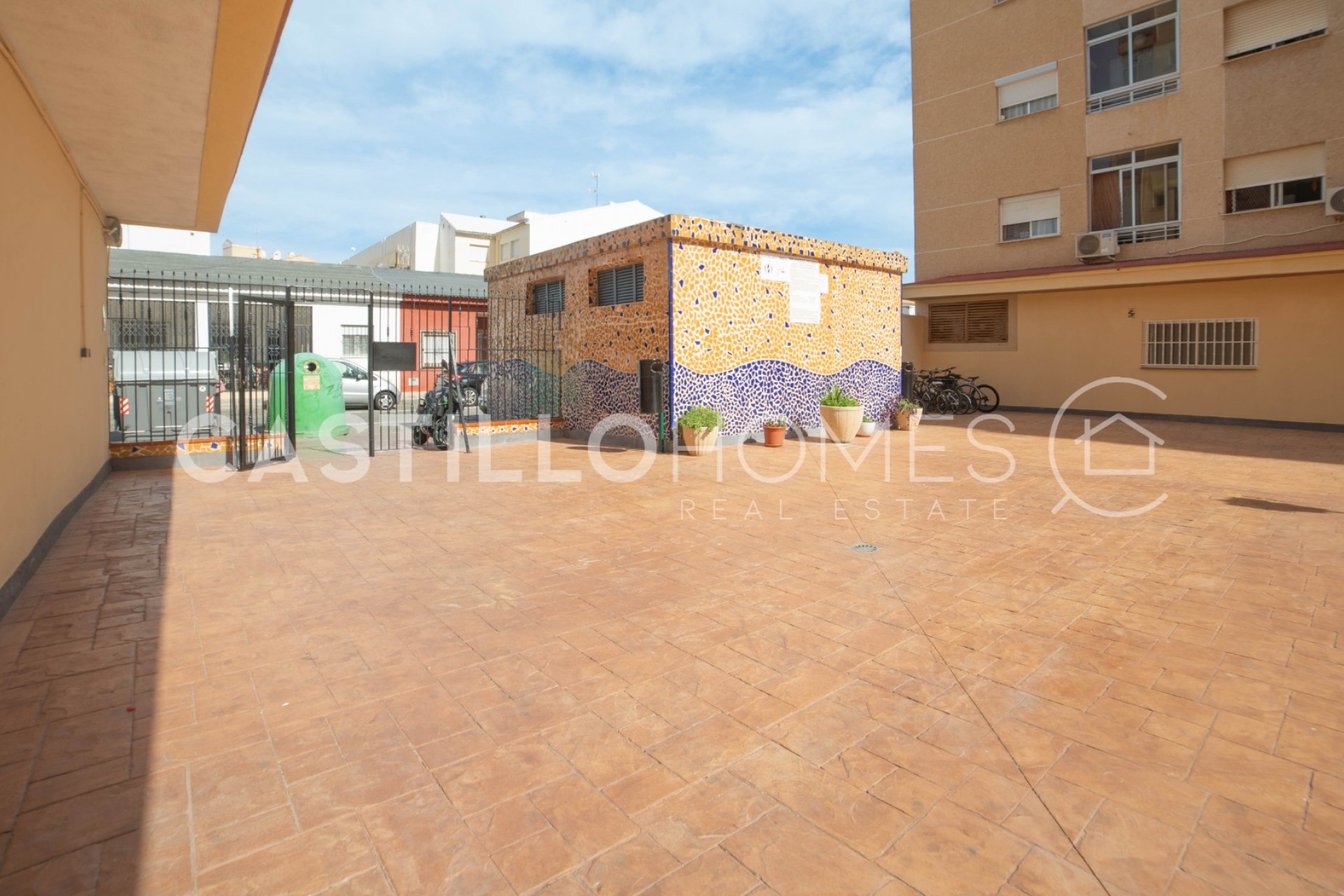 Resale - Apartment -
Torrevieja - Playa de los Locos