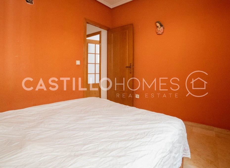 Resale - Apartment -
Torrevieja - Playa de los Locos