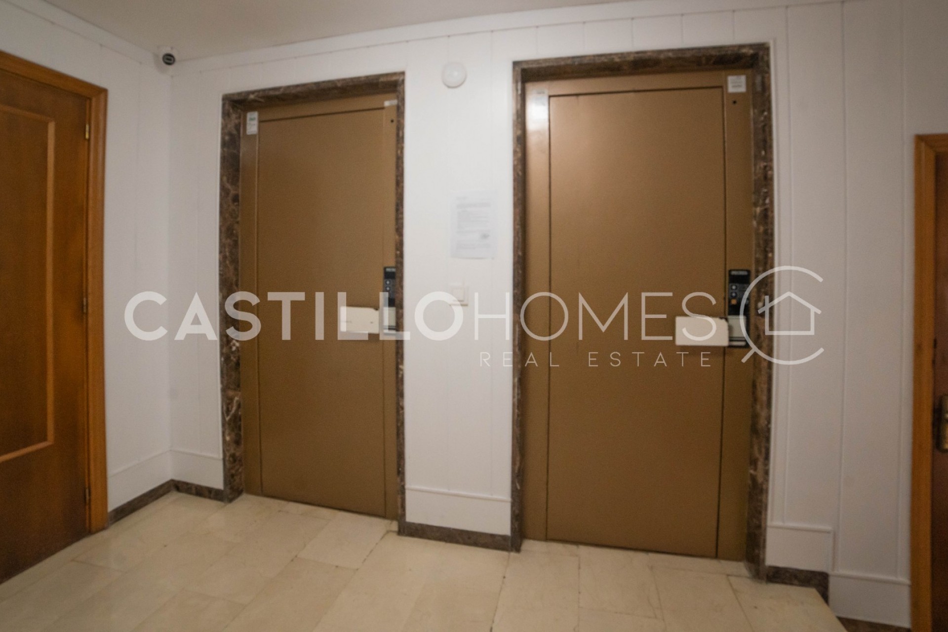 Resale - Apartment -
Torrevieja - Playa de los Locos